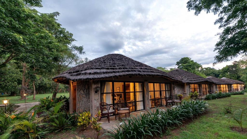 Nsambya Safari Lodge Murchison Falls